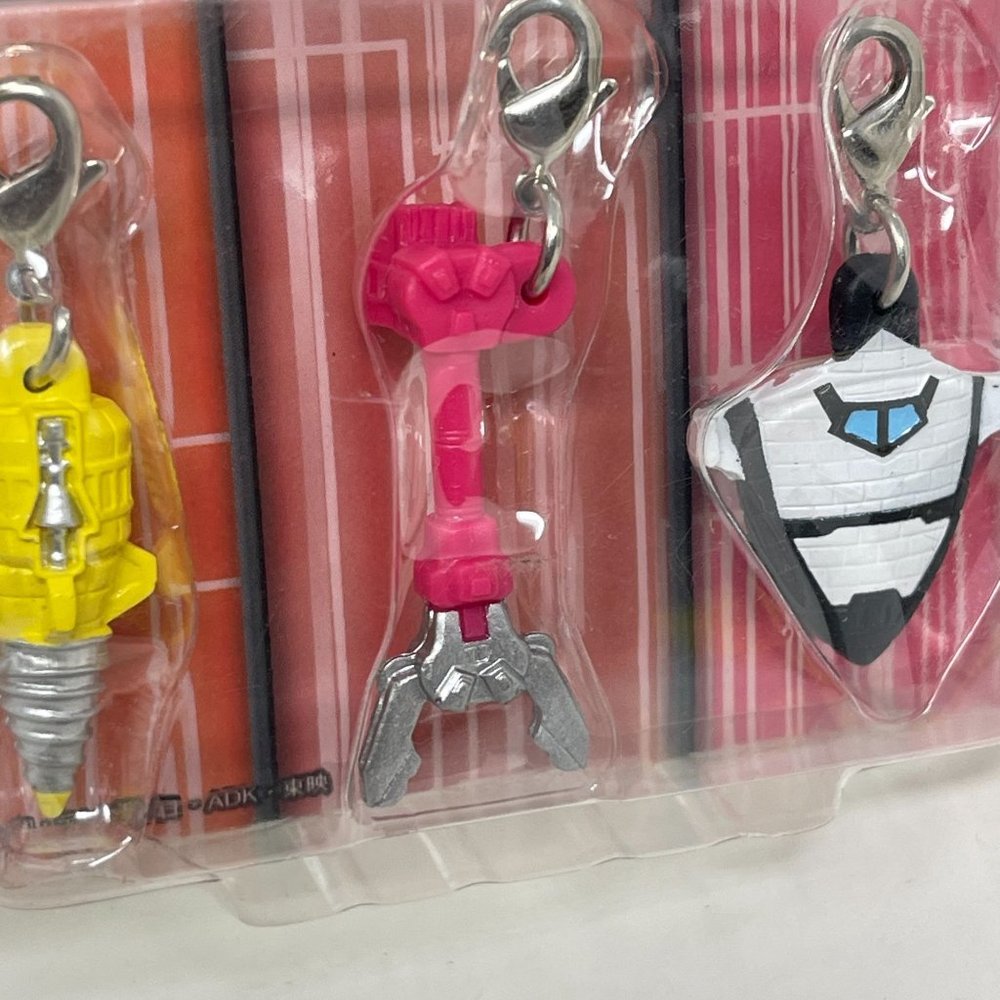 Kamen Rider Fourze Modules Keychains Charm Set - Picture 4 of 5